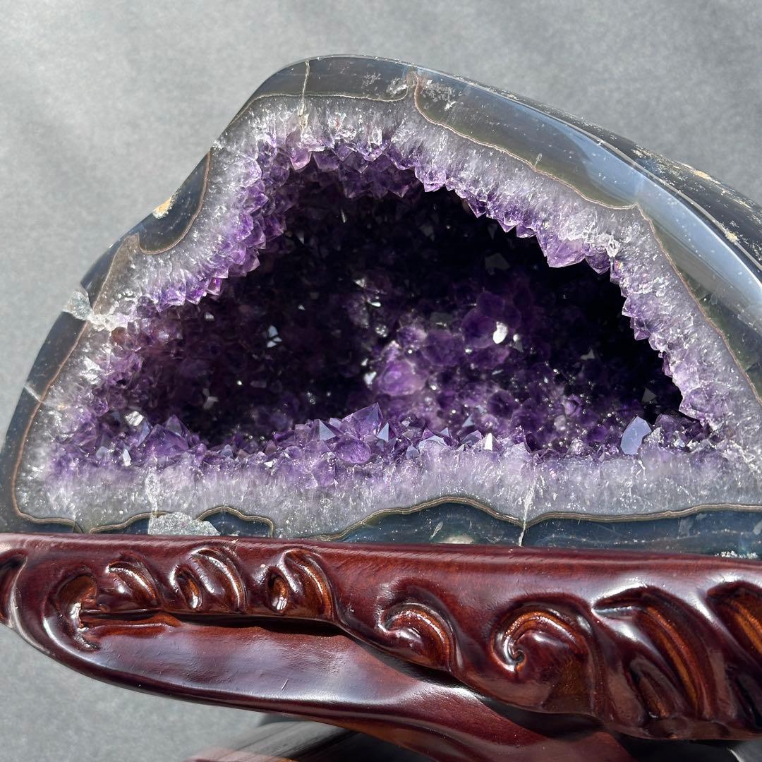 【高品質】ウルグアイ産❣️天然石 アメジストのドーム　置物　台座付きG.214