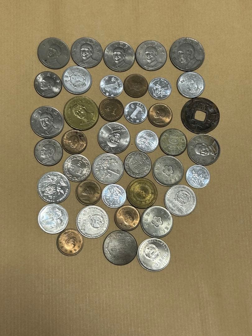 と*ん様 旧貨幣・金貨・銀貨・記念硬貨 約30枚セット - メルカリ