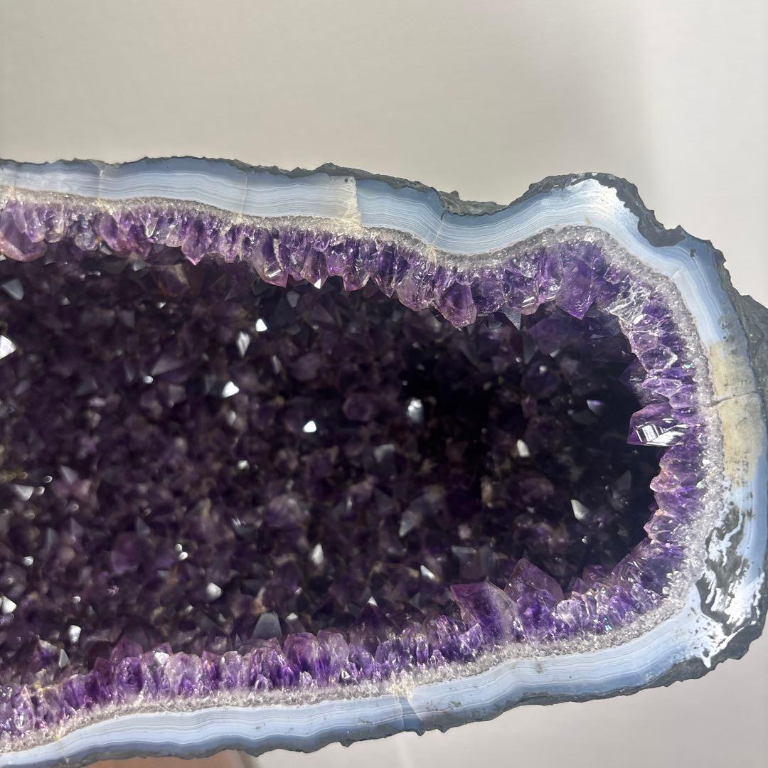 【希少・天然アメジストドーム 7.68kg】極上美濃紫　原石ドゥルージー座付