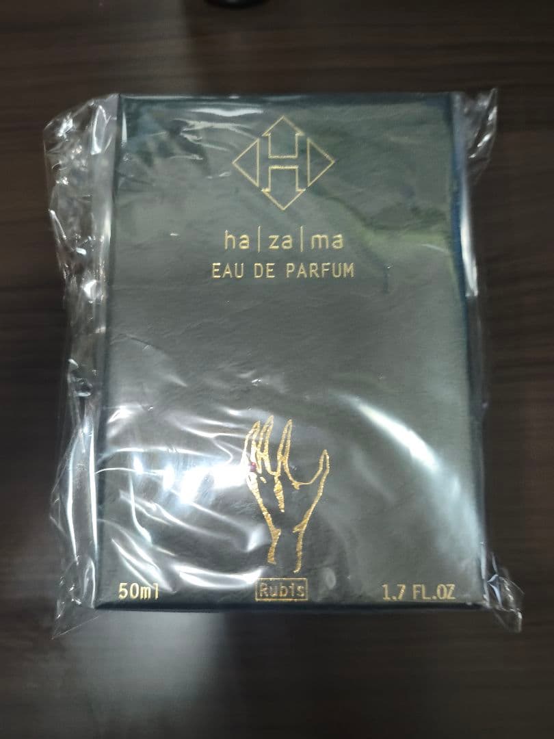 hazama 惹きずり込まれる運命の香水・アイシャドウ スカーフ 4点セット