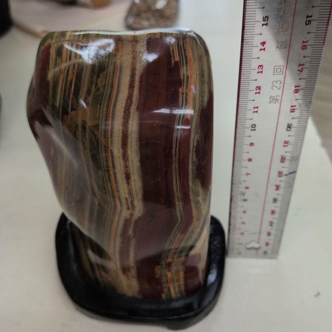 鑑賞石　台座付き　レインボージャスパー