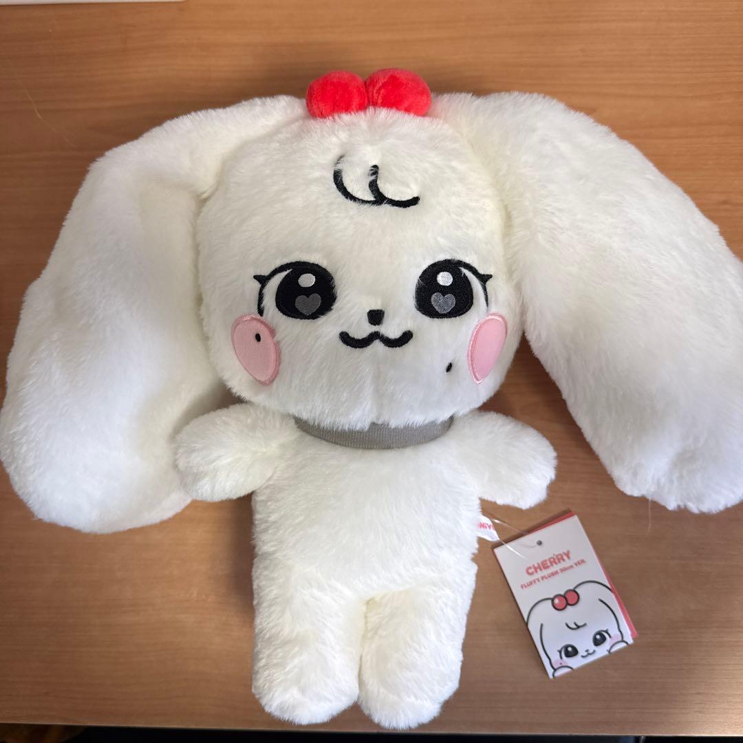 ive minive md 30cmぬいぐるみ ウォニョン トレカ付き - メルカリ