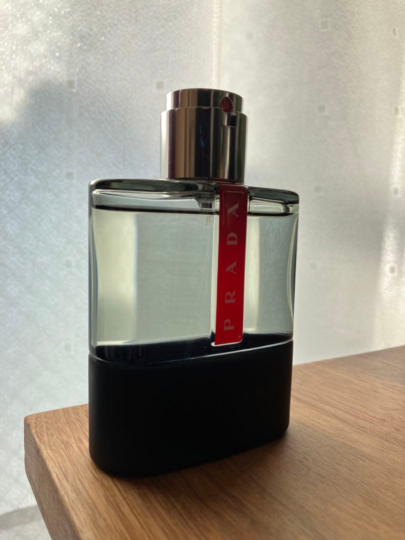 【フィーフィー】Prada プラダ ルナロッサカーボン オードトワレ