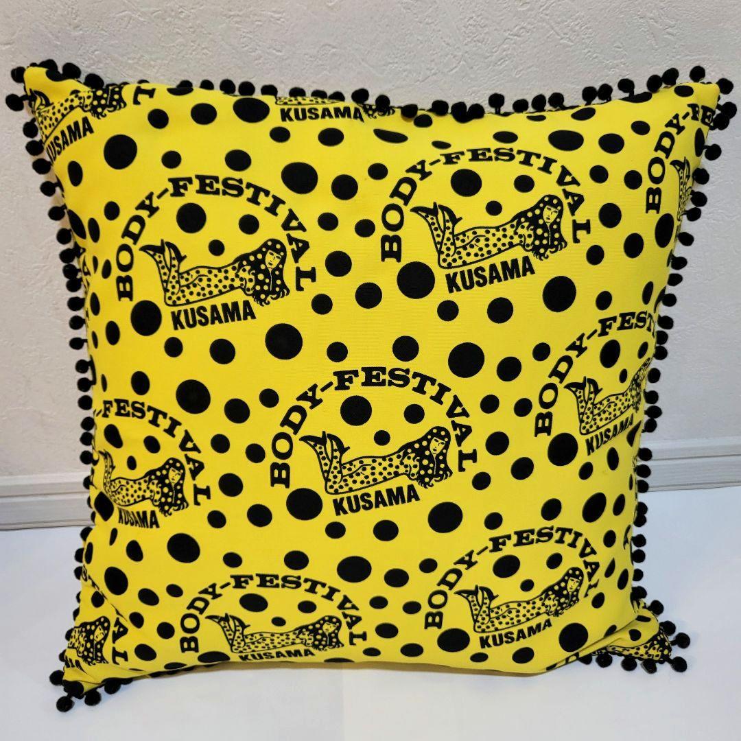 草間彌生　 水玉模様クッション 2個セット