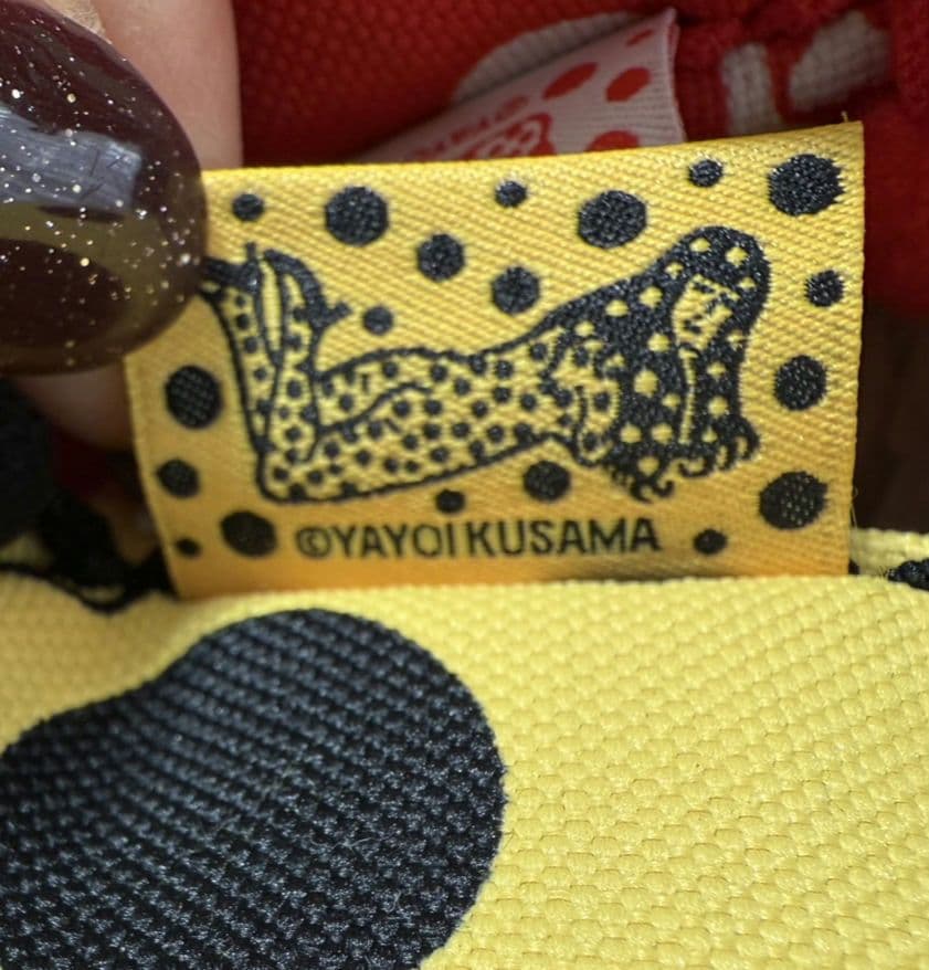 草間彌生　 水玉模様クッション 2個セット
