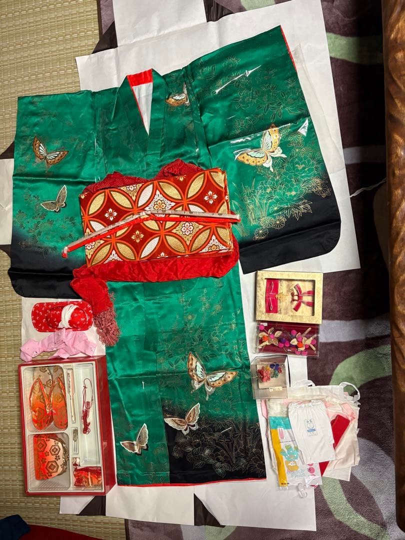 七五三 着物セット 蝶の刺繍付き　緑　7歳　女の子