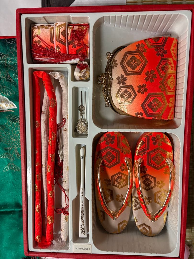 七五三 着物セット 蝶の刺繍付き　緑　7歳　女の子