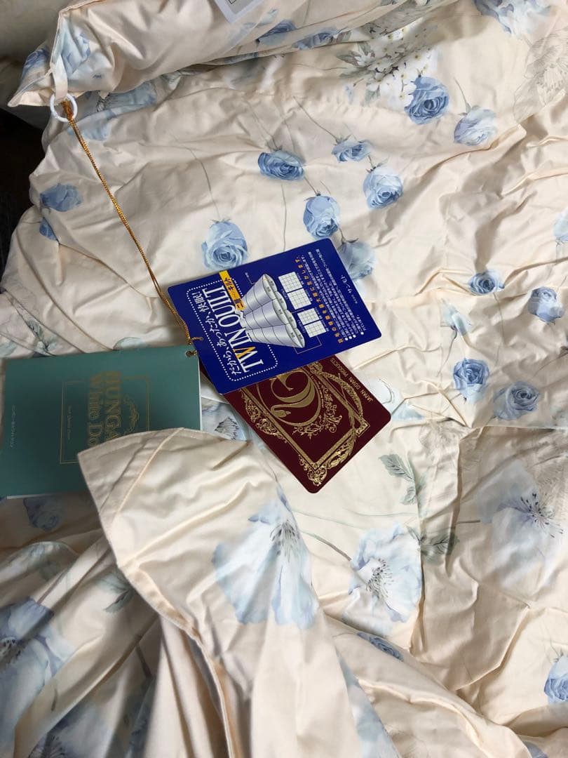 羽毛布団　ダウン93% 1.4kg ハンガリー産ホワイトダウン　ローズ花柄