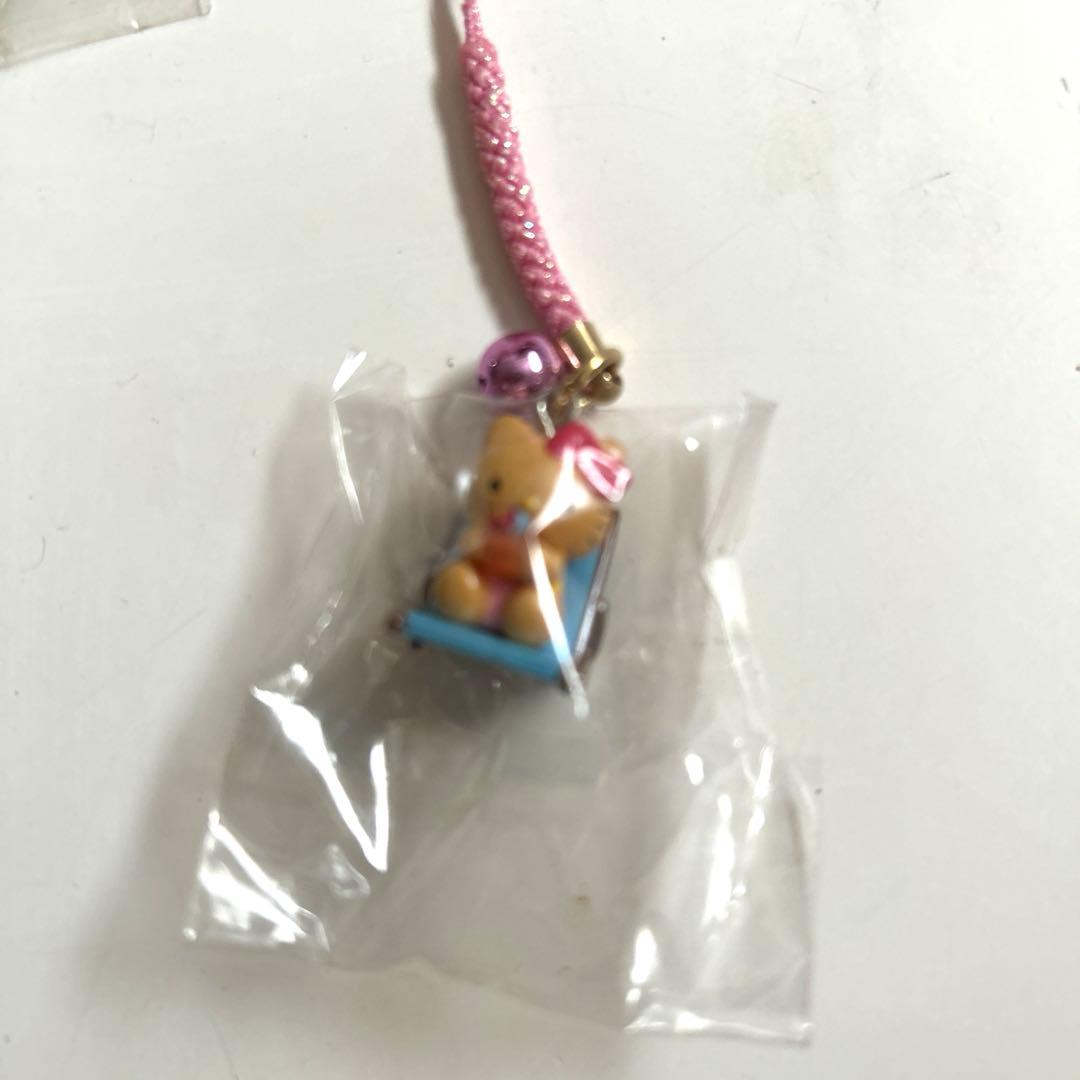 ハローキティ　夏休み海バージョン　日焼け　レア　根付け　ストラップ　ご当地キティ