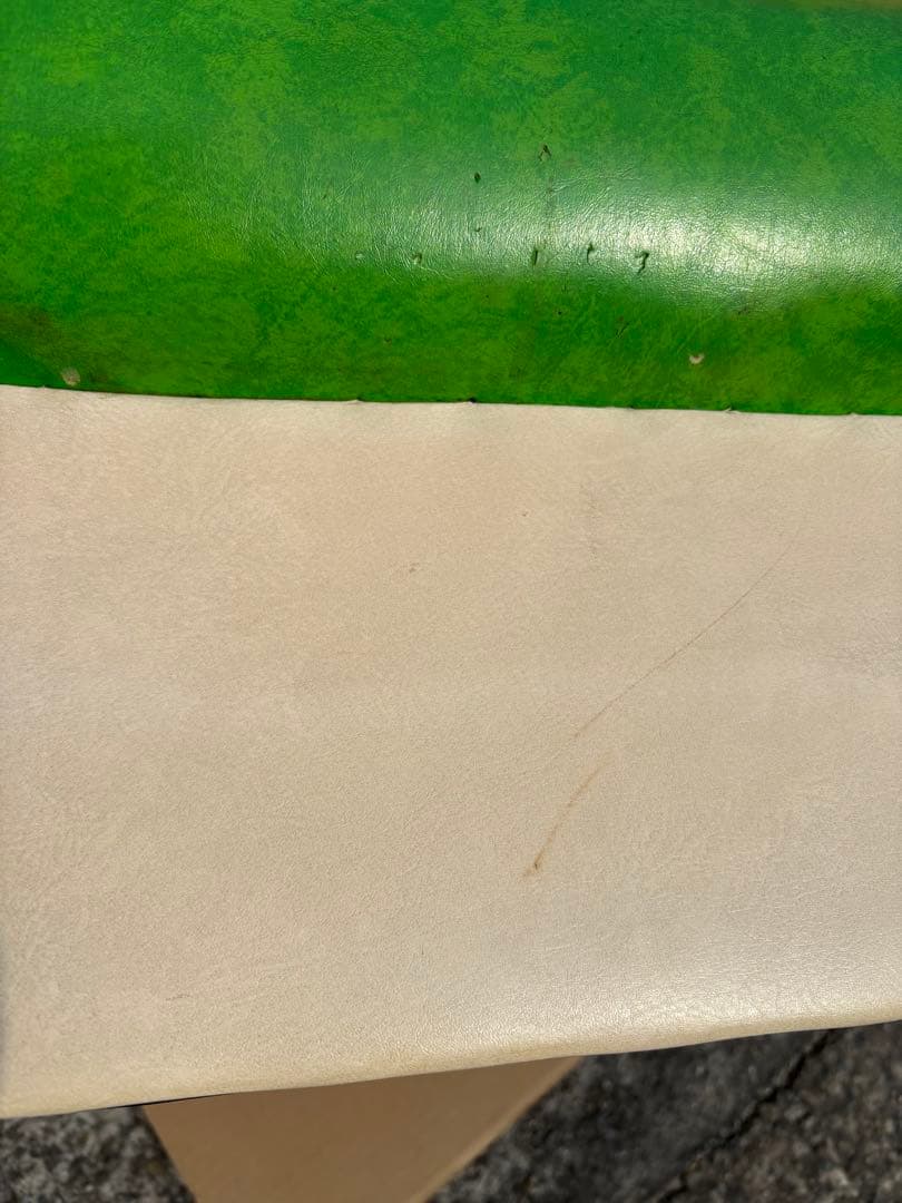 アンティークな可愛いスペースエイジチェアーポップ　ミッドセンチュリー 　ソファ