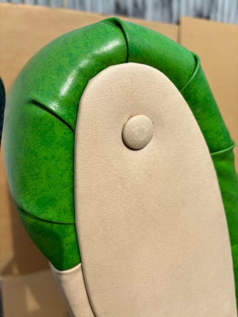 アンティークな可愛いスペースエイジチェアーポップ　ミッドセンチュリー 　ソファ