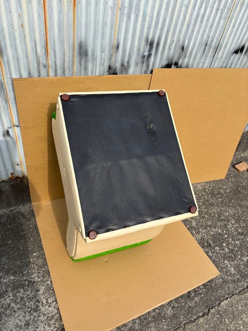 アンティークな可愛いスペースエイジチェアーポップ　ミッドセンチュリー 　ソファ