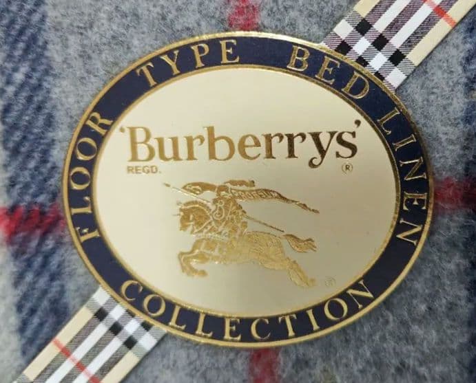 Burberry ウールブランケット 65×120cm ひざ掛け 未使用品