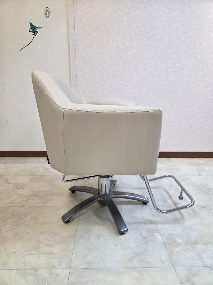 美容室 タカラベルモント スタイリングチェア Morb