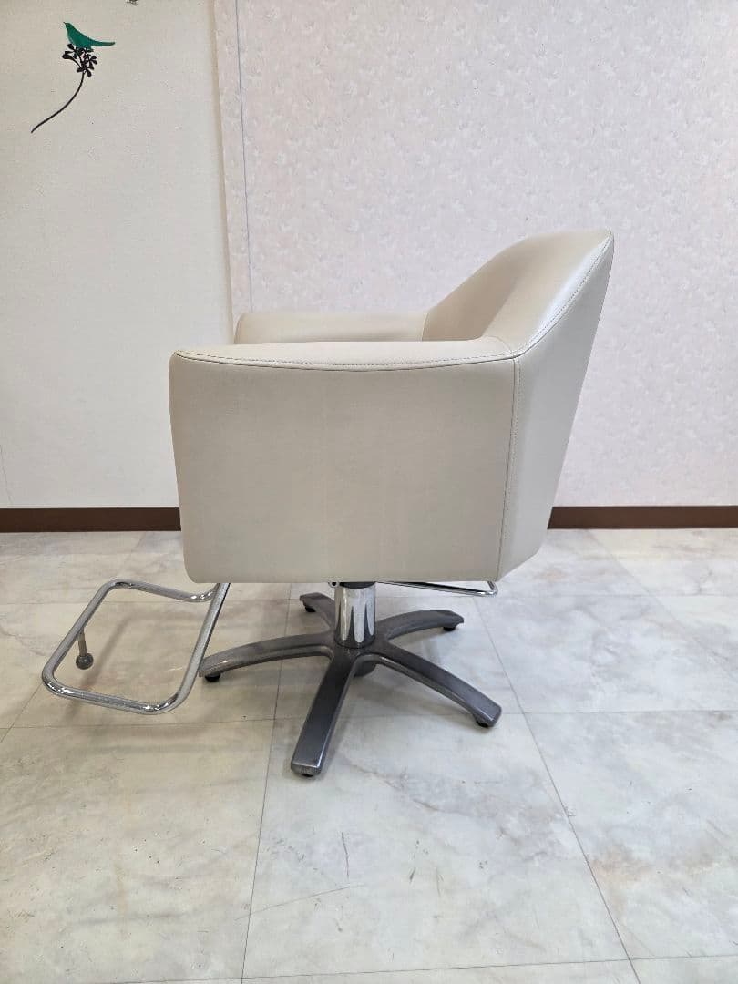 美容室 タカラベルモント スタイリングチェア Morb