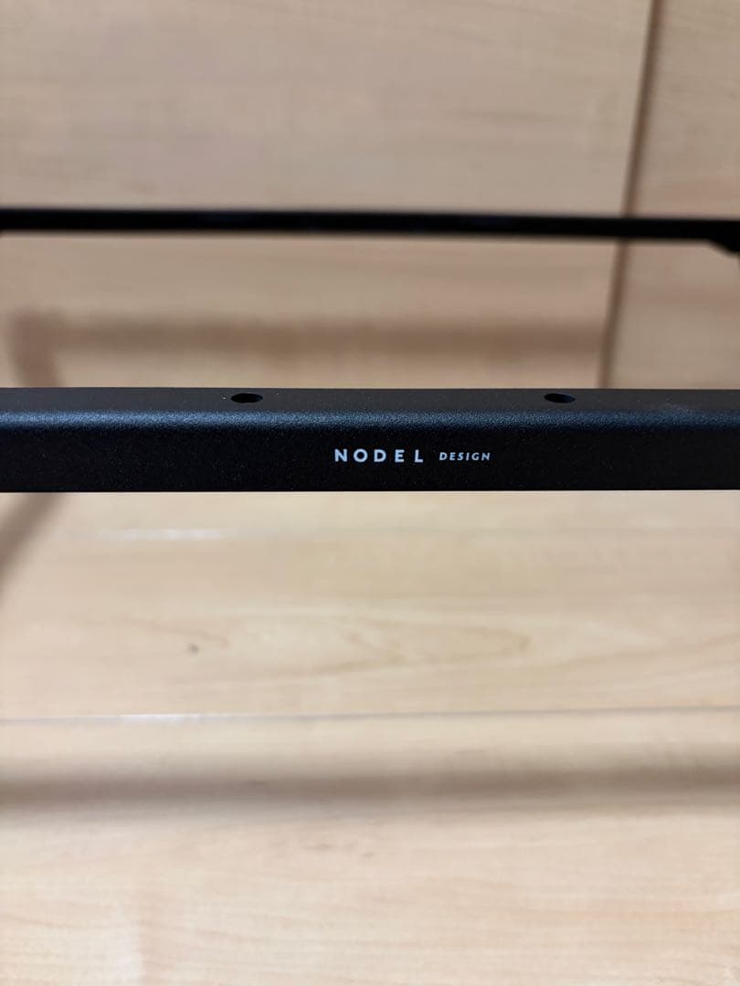 nodel design Black stand ①