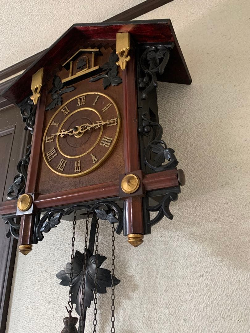 ドイツ　シュヴァルツヴァルト　鳩時計　黒い森　鳩時計
