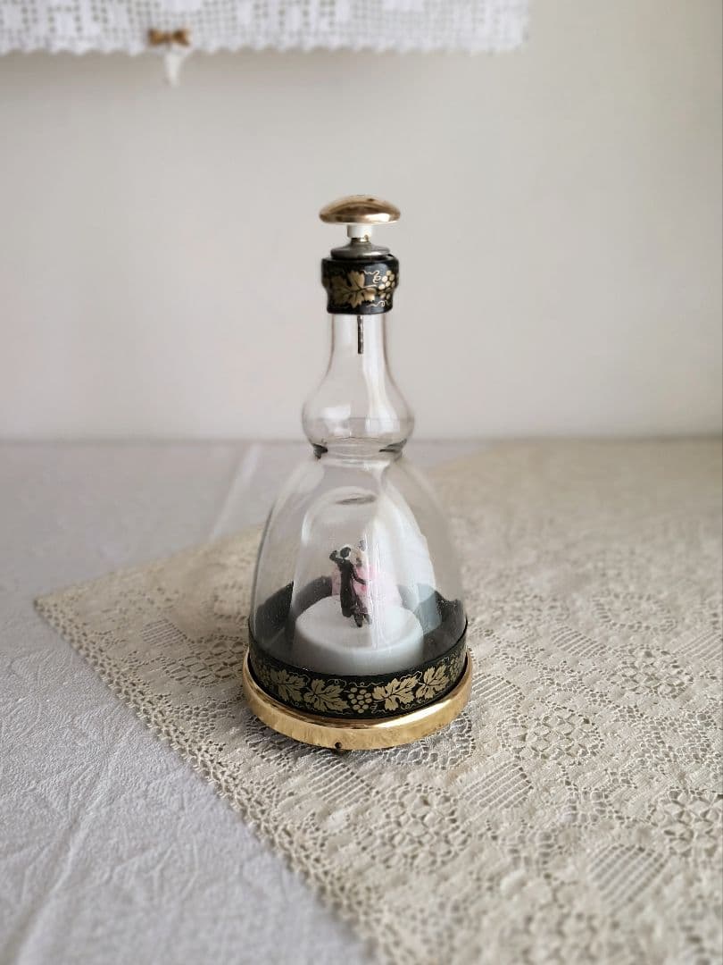 * vintage music box ୨୧ * 夢のような オルゴール (b)