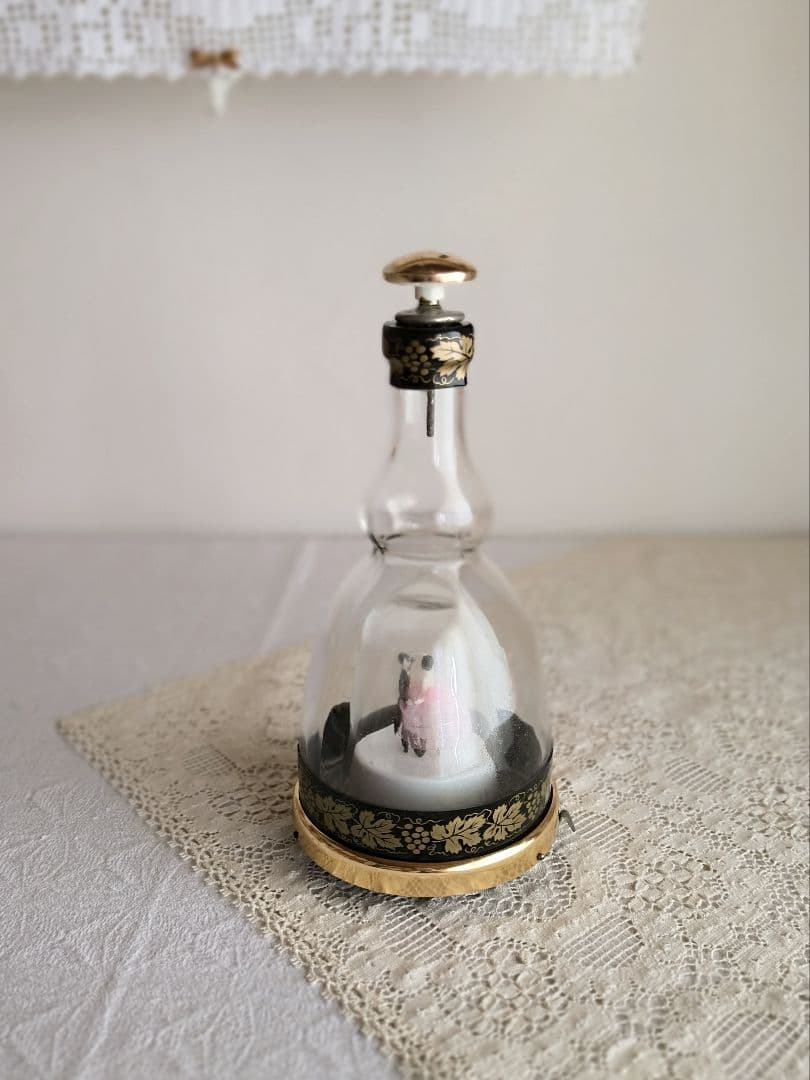 * vintage music box ୨୧ * 夢のような オルゴール (b)