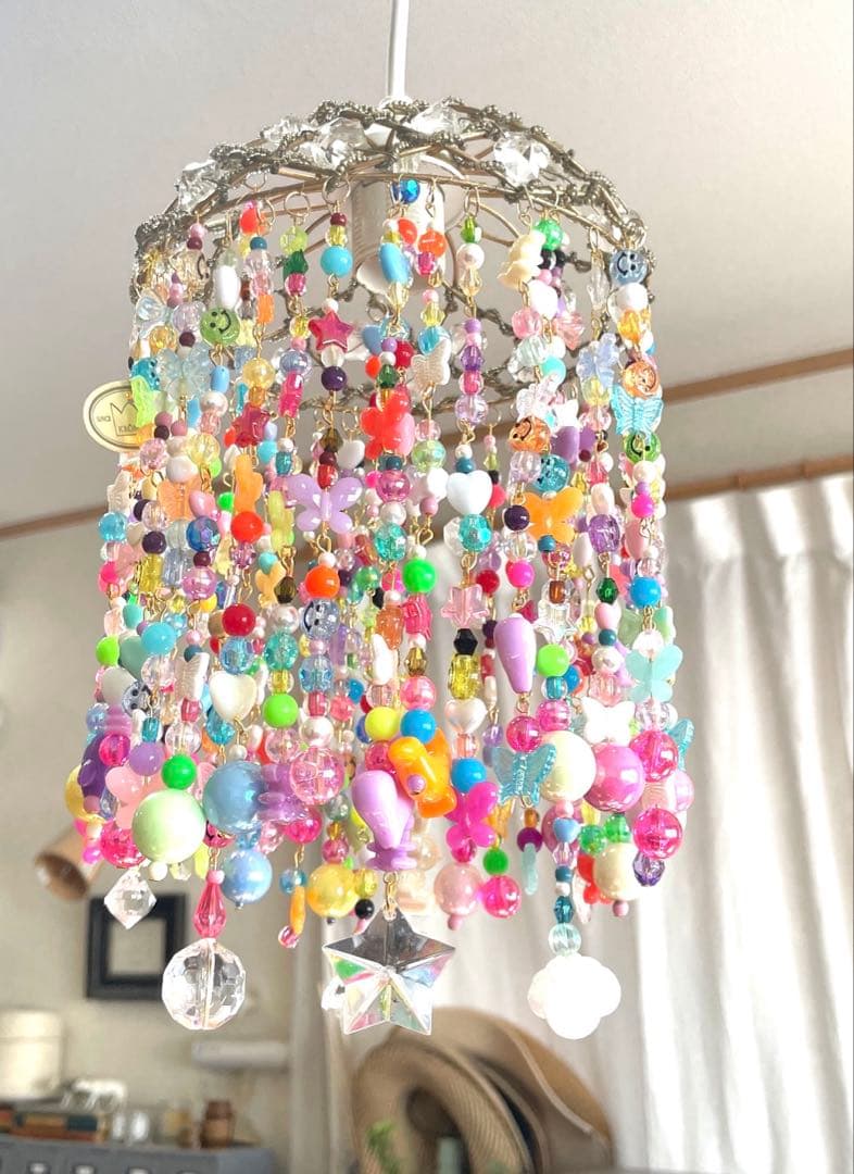 ミニシャンデリア　カラフルビーズ　天井照明　シーリングライト　ビーズ