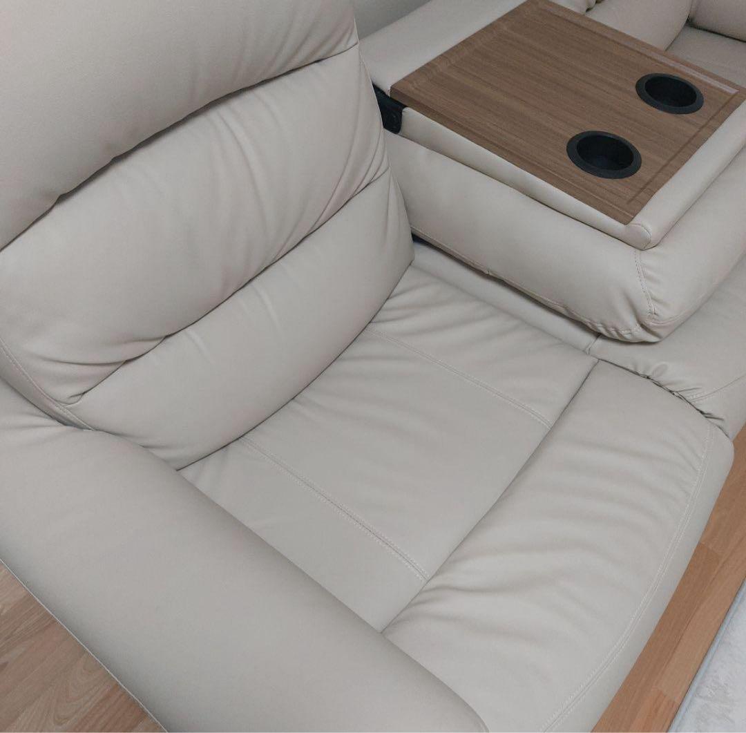 ニトリ　Nビリーバ　ホワイト　3人がけソファ　リクライニング機能付き