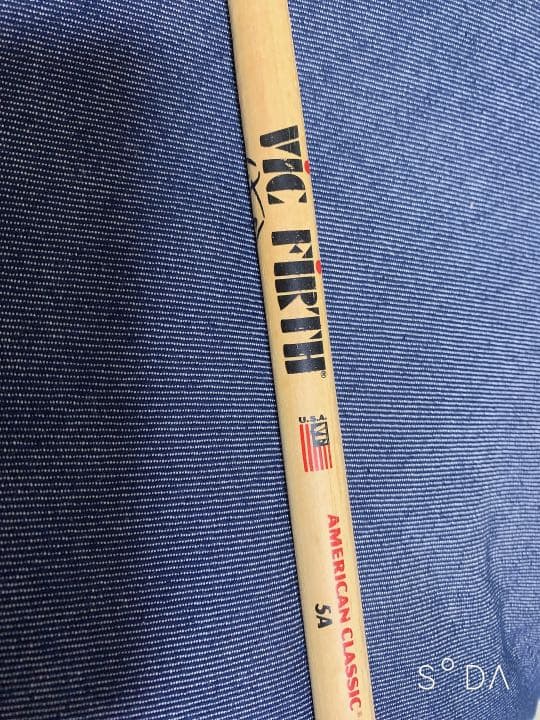 スピッツ SPITZ 崎山龍男 ドラム スティック サイン入り グッズ | Beli