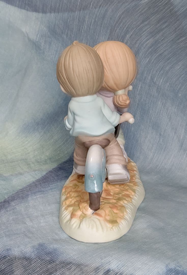 プレシャスモーメント 珍しいブルーアイ 生産数量限定作品 レア