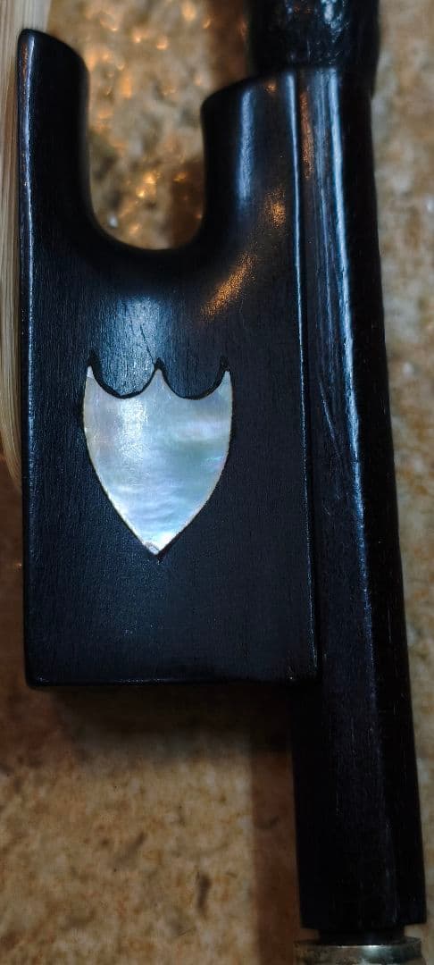 1900年代ドイツマルクノイキルヘントバイオリン 弓 4/4 盾型MOP ​