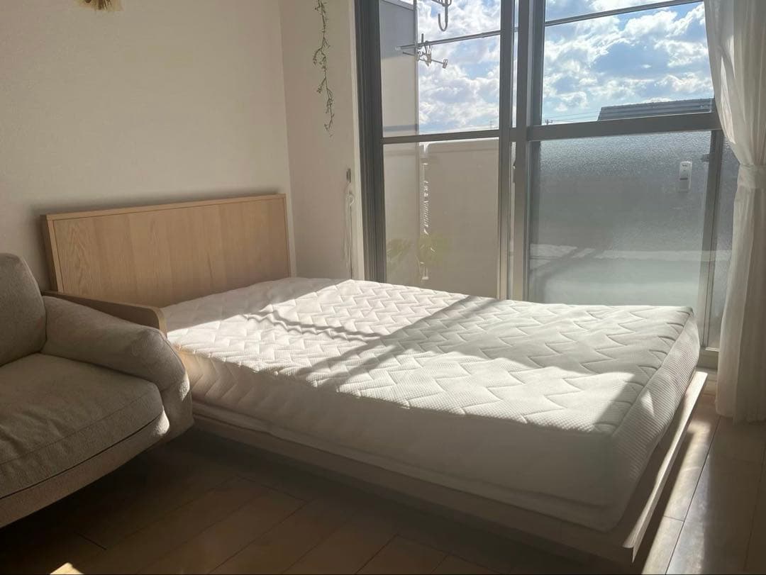 送料込み！【MASTEREAL】ベッドフレーム(セミダブル)高級家具