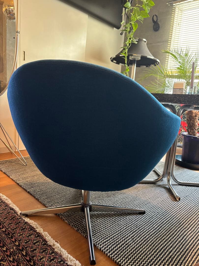 t*i様 青いアームチェア 布地 金属脚