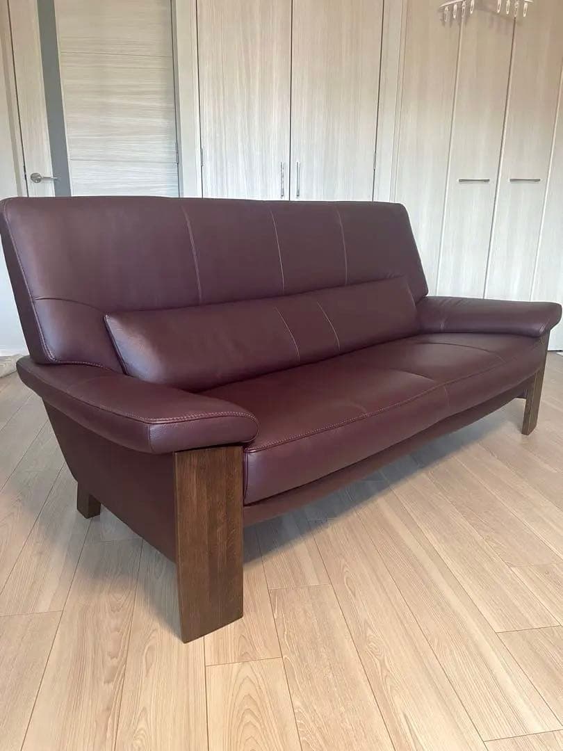 《美品》カリモク レザーソファ 本革ソファ　2.5人掛け　ソファ