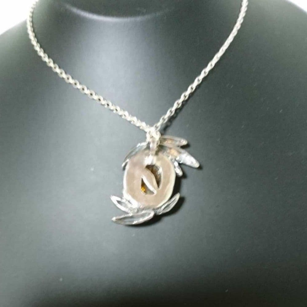 【匿名配送】特価☆ハンドメイドシルバー 琥珀ペンダント 925チェーン付