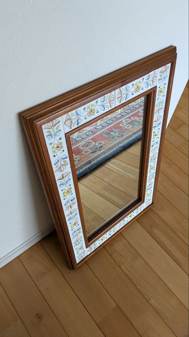 ウォールミラー スペイン製タイル貼り　カントリー調　鏡　壁掛け