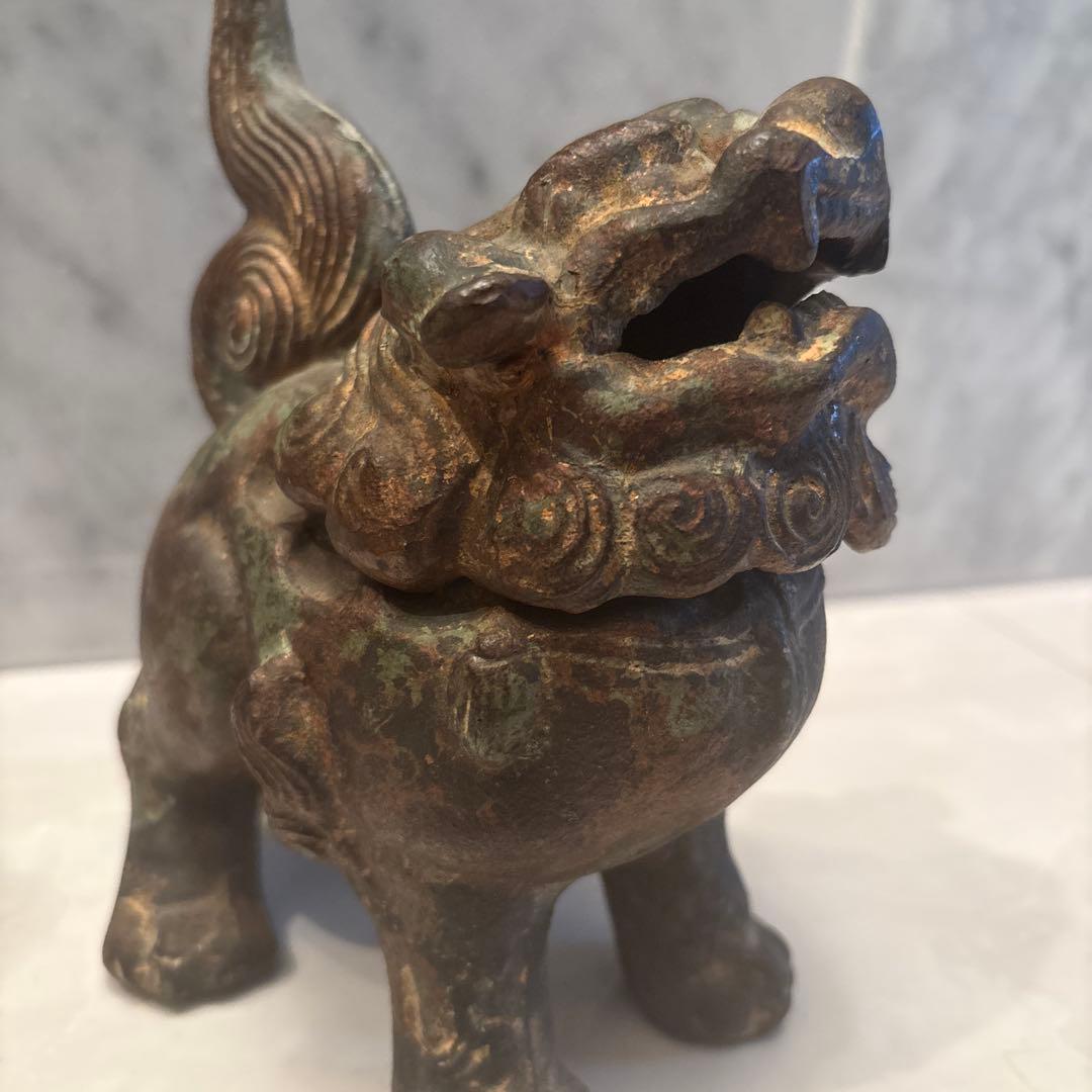 アンティーク可愛らしくも威厳のある唐獅子の芸術的な彫刻造形の鉄・真鍮の香炉