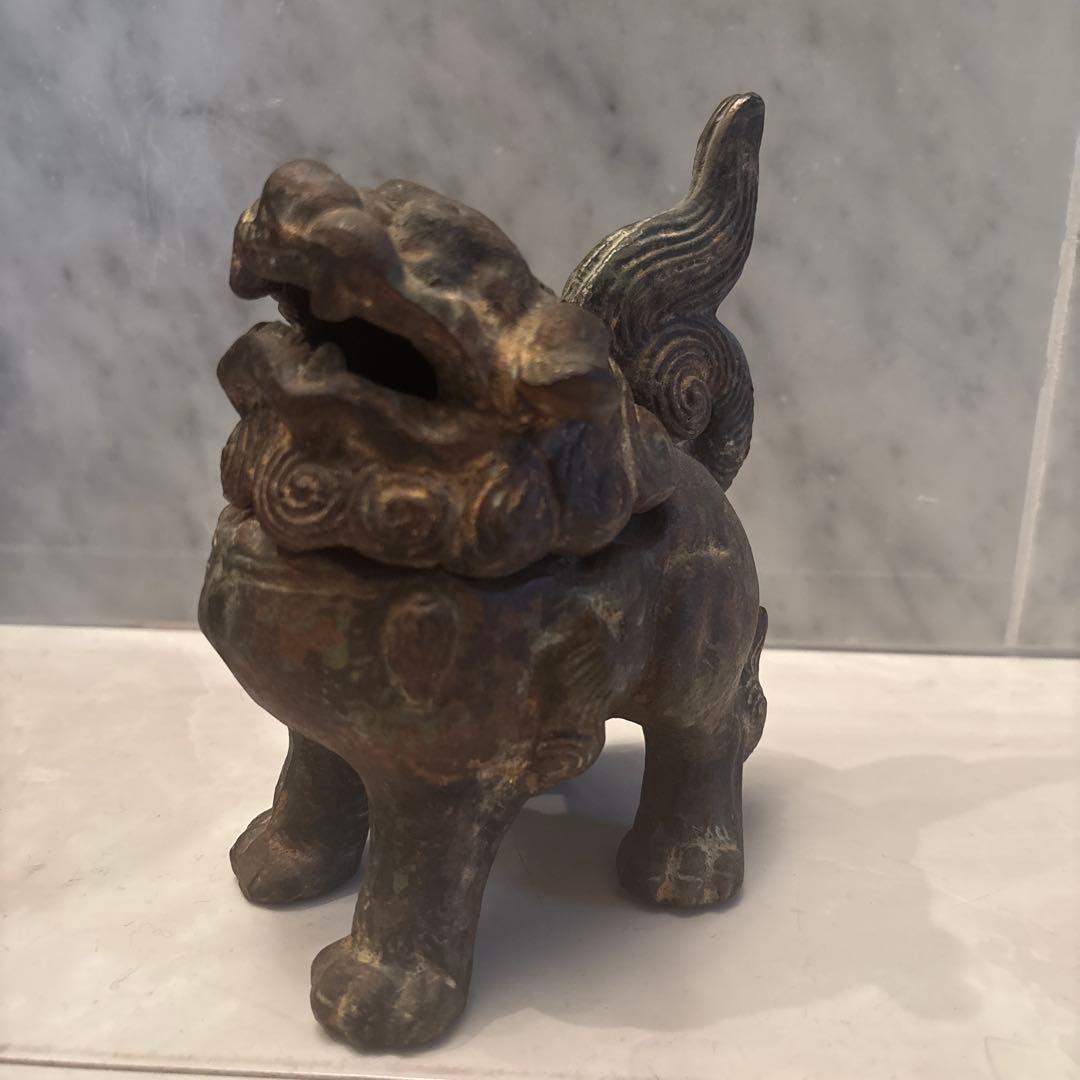 アンティーク可愛らしくも威厳のある唐獅子の芸術的な彫刻造形の鉄・真鍮の香炉