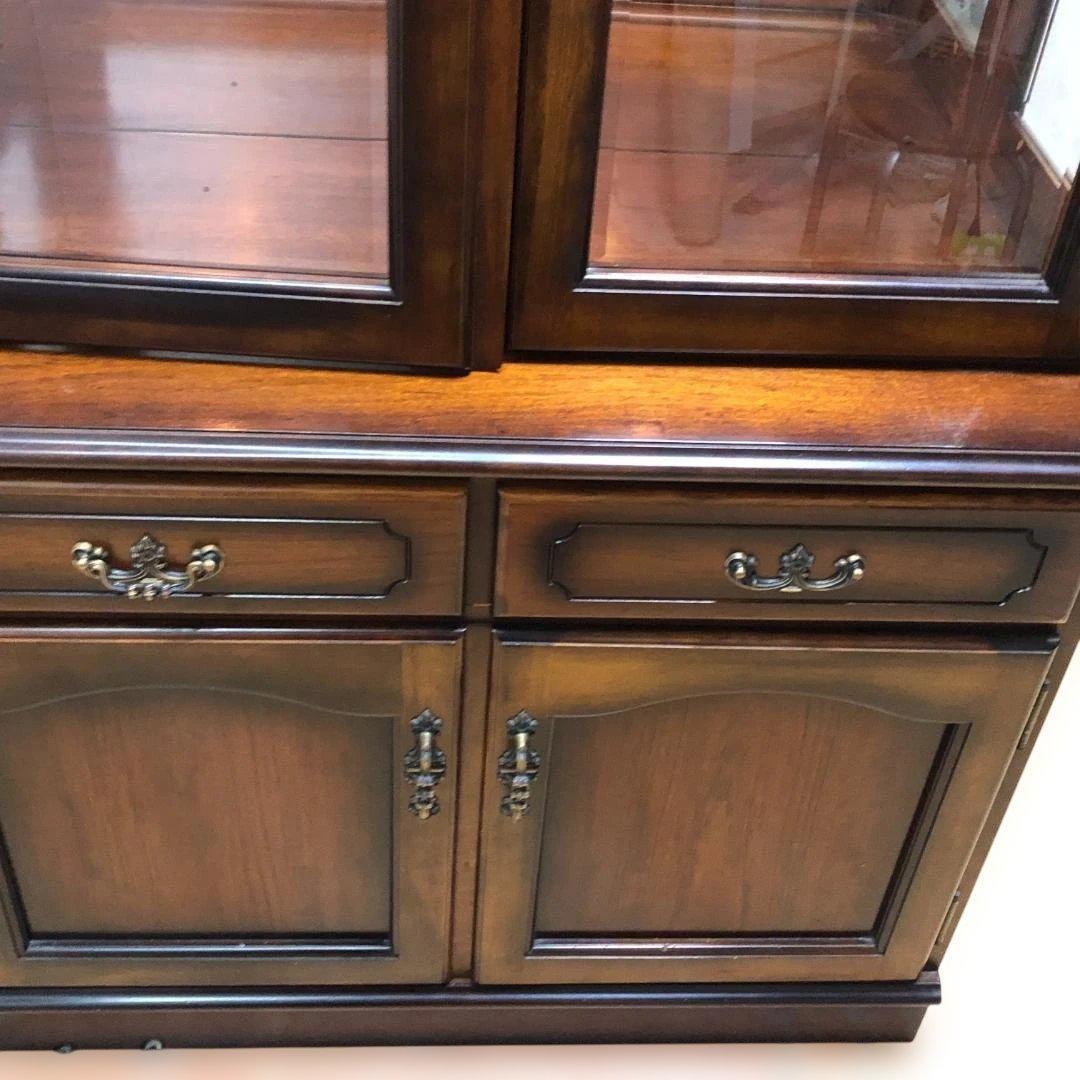 送料無料【希少3面ガラス採光】カリモク 飾り棚 コレクションボード 250709