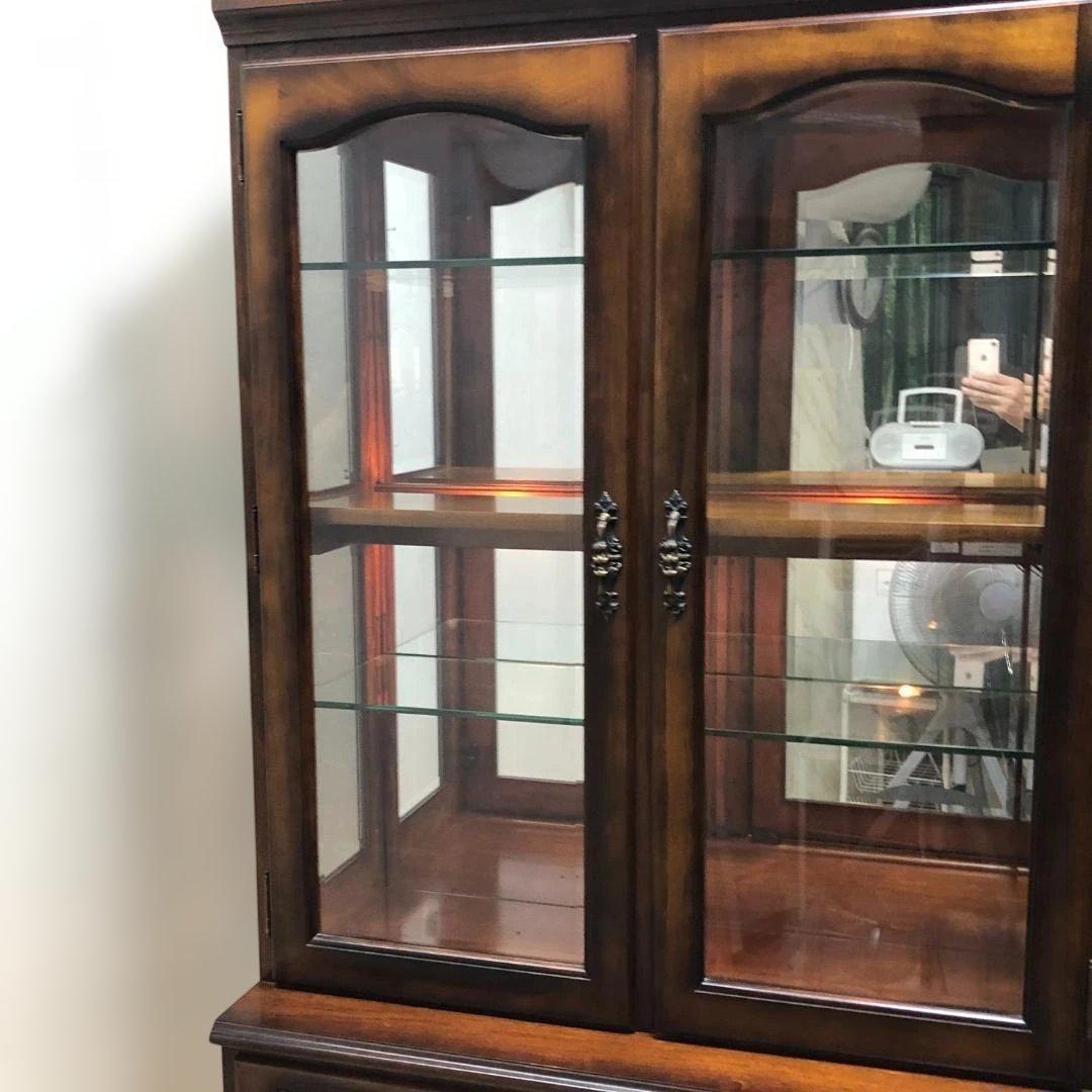 送料無料【希少3面ガラス採光】カリモク 飾り棚 コレクションボード 250709