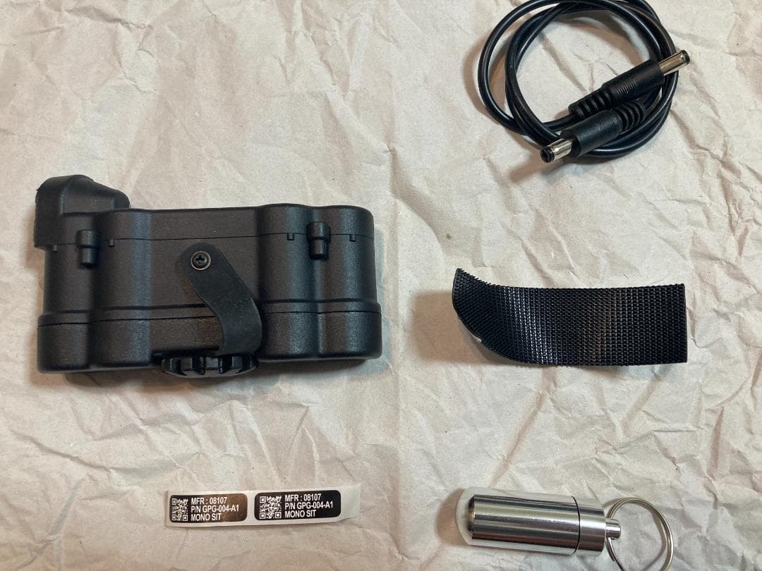 【発光モデル】GPNVG-18 4眼ナイトビジョンゴーグル ダミー BK