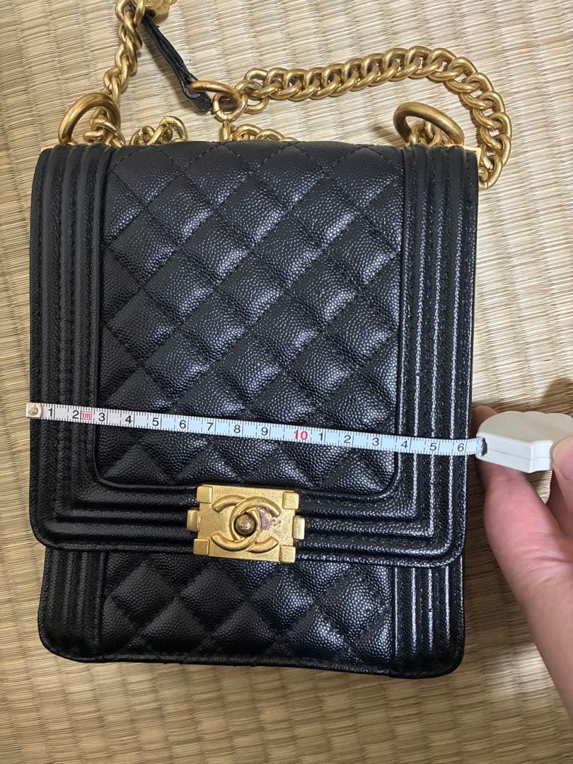 シャネル キルティングショルダーバッグ ブラック ノベルティ - メルカリ