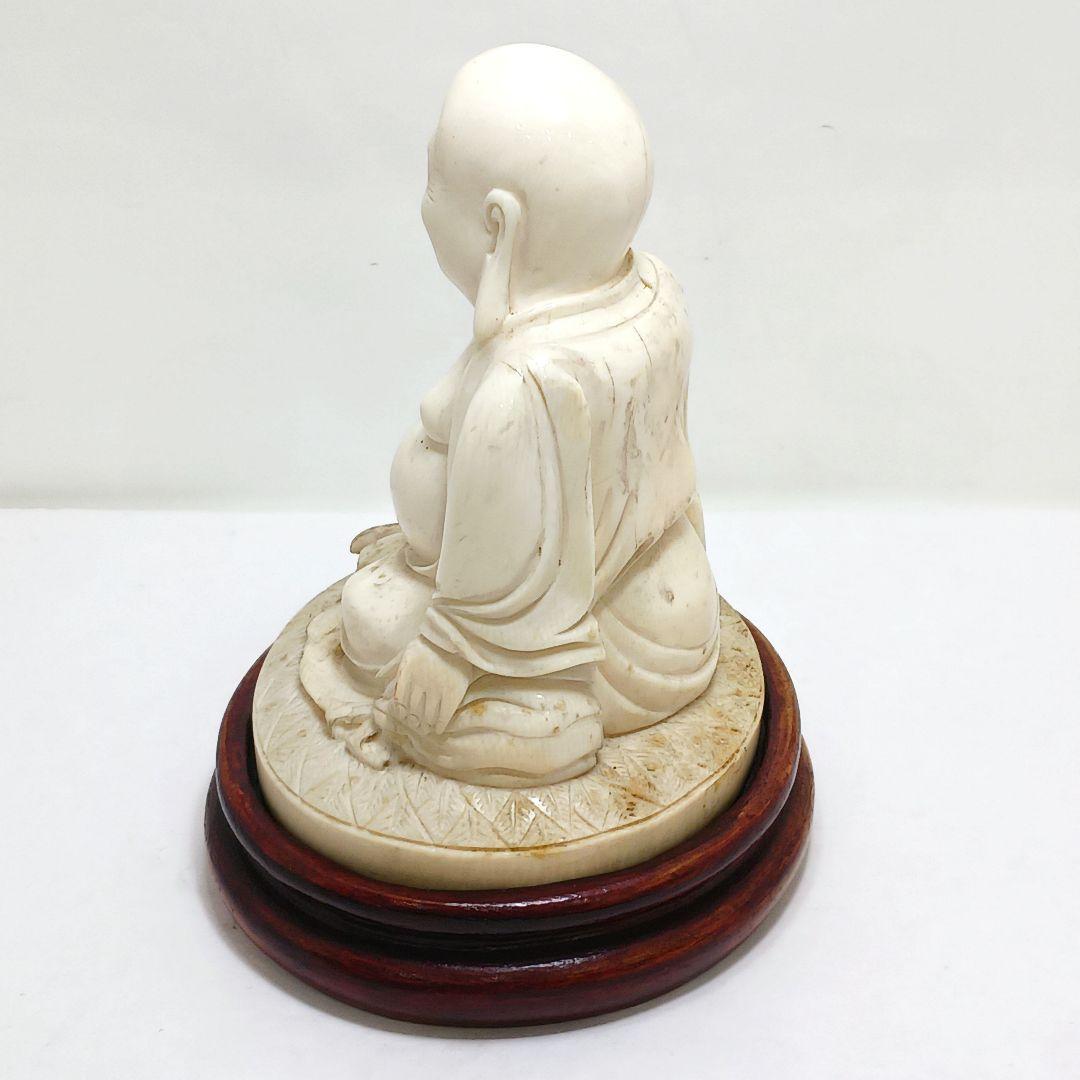 #7 高級彫刻 細密彫り 布袋様 置物 重量897g 唐木台付き