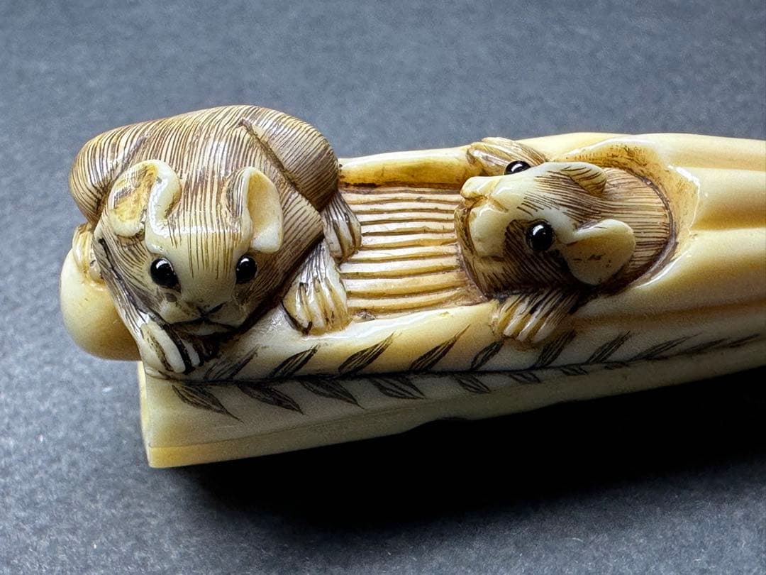 根付ネズミ鼠彫刻 置物細密細工骨董アンティーク