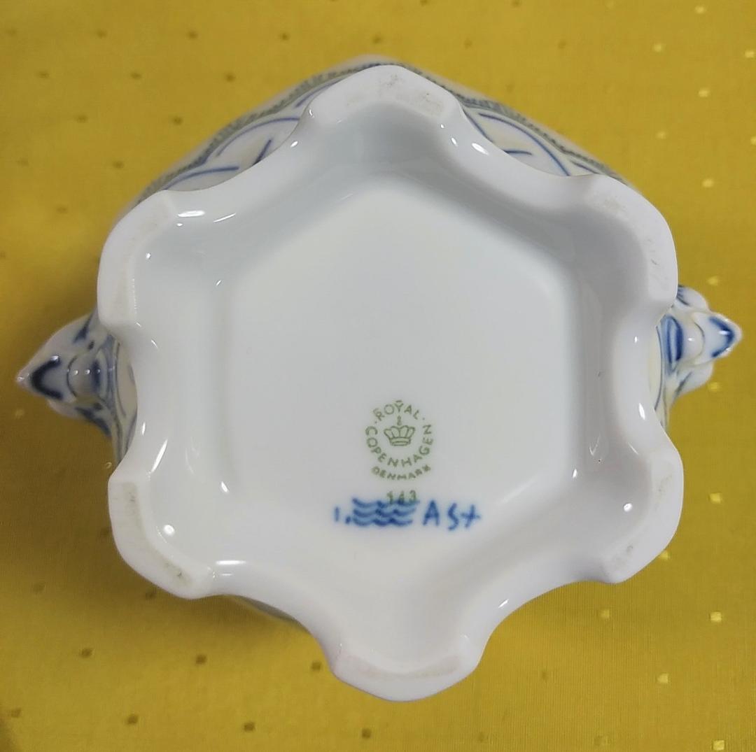 【新品・未使用・注意あり】ロイヤルコペンハーゲン　フルレース　ポット