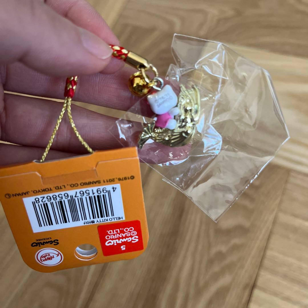 ご当地キティ 根付け キーホルダー2 - メルカリ