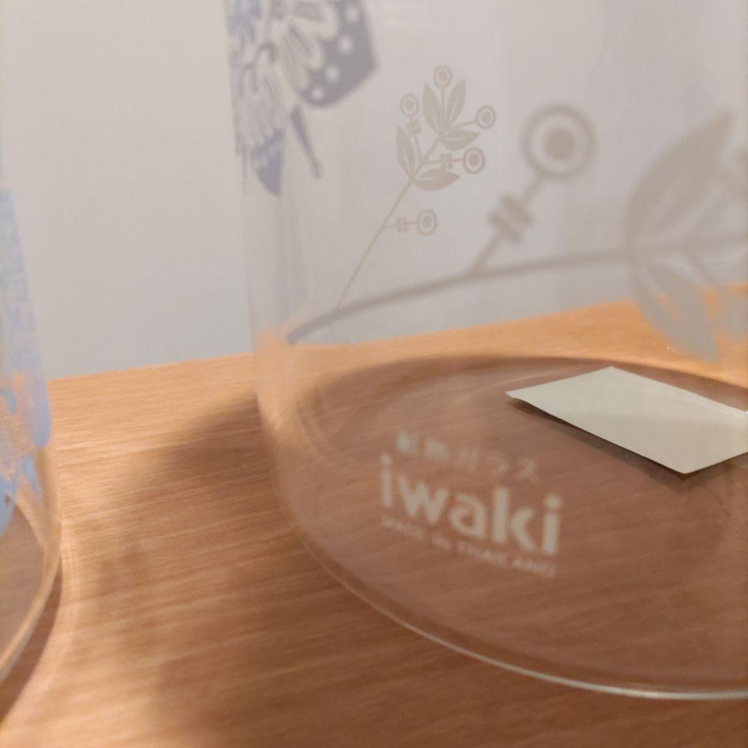 イワキ耐熱ガラス　ワンタッチで簡単　密閉パック＆レンジ　花柄