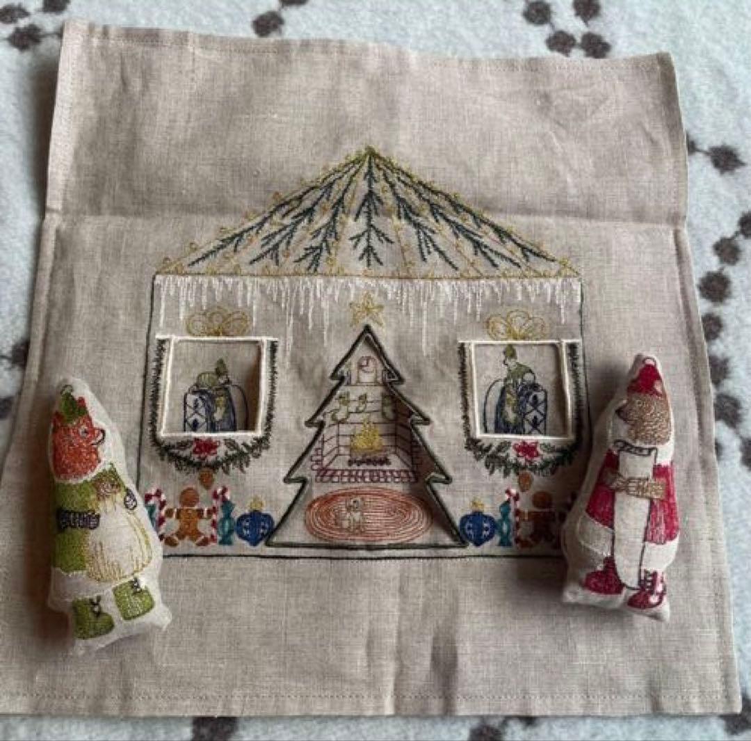 コーラル&タスク CORAL&TUSK 北極サンタの家　クッションカバー