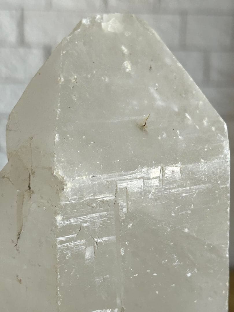 【圧巻✨】天然水晶 大型クリスタルポイント 3.2kg 台座付き