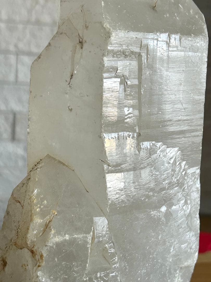 【圧巻✨】天然水晶 大型クリスタルポイント 3.2kg 台座付き