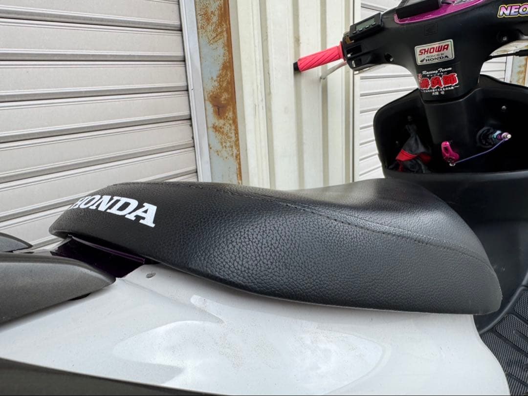 AF34・AF35 ライブDio・ZX FNあんこ抜きシート HONDAロゴ塗装 - メルカリ