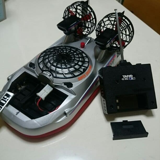 【送料無料】タイヨー  ミニタイフーン  ホバークラフト ラジコン