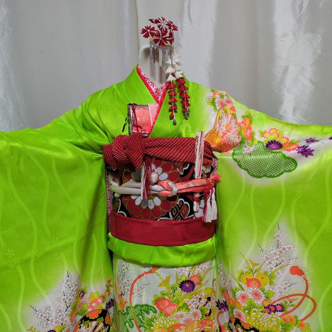 七五三　７歳用 昭和レトロ　鮮やか着物　小物一式付き